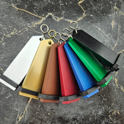 Porte-clés hôtel Boomerang rouge personnalisé - aluminium -  30 x 100 mm - par pièce