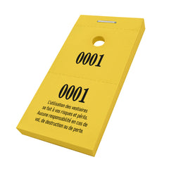 Ticket vestiaire avec trou pour cintre.