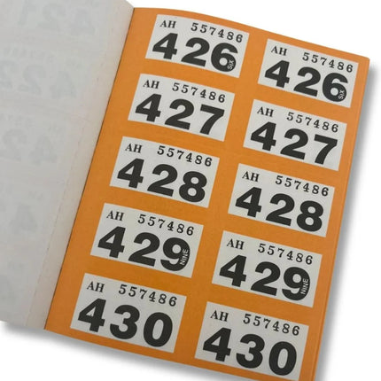 Carnets avec tickets de tombola et tickets de vestiaire avec 6000 numéros doubles
