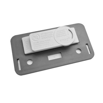 Badge nominatif aluminium Badgemaster avec aimant - 72 x 38 mm - par pièce