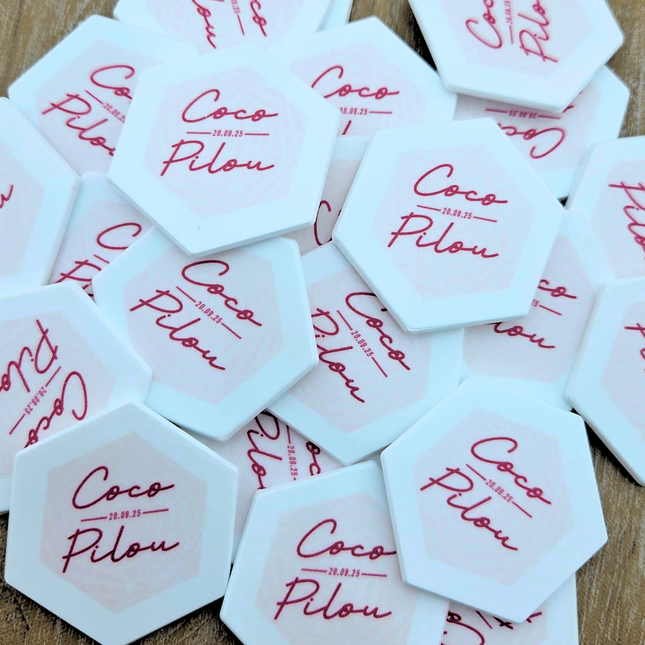 Jetons personnalisés blancs hexagone - 38 x 38 mm - 100 pièces