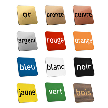 Badge nominatif ovale en plastique avec propre texte - 65 x 25 mm - par pièce
