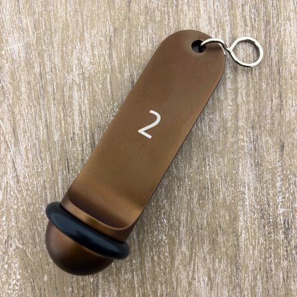 Porte-clés hôtel Big Classic bronze personnalisé - aluminium - 105 x 30 mm - par pièce
