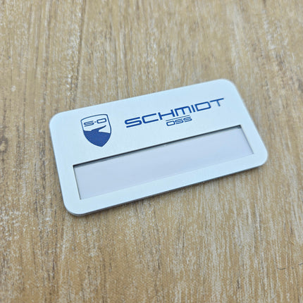 Badge nominatif personnalisé Business aluminium - 72 x 38 mm - par pièce