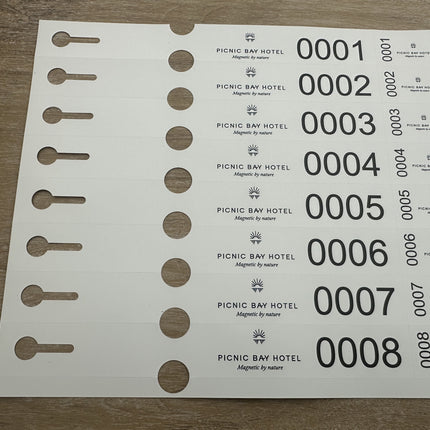 Étiquettes à boucle personnalisées et numérotées avec perforation - 250 x 25 mm - 200 étiquettes