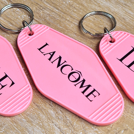 Porte-clés hôtel Hunter personnalisé - plastique - par pièce - 88 x 45 mm