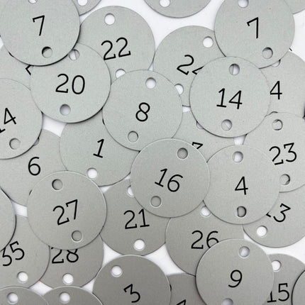 Jeton numéroté en aluminium anodisé - avec trous - Ø30 mm - par pièce