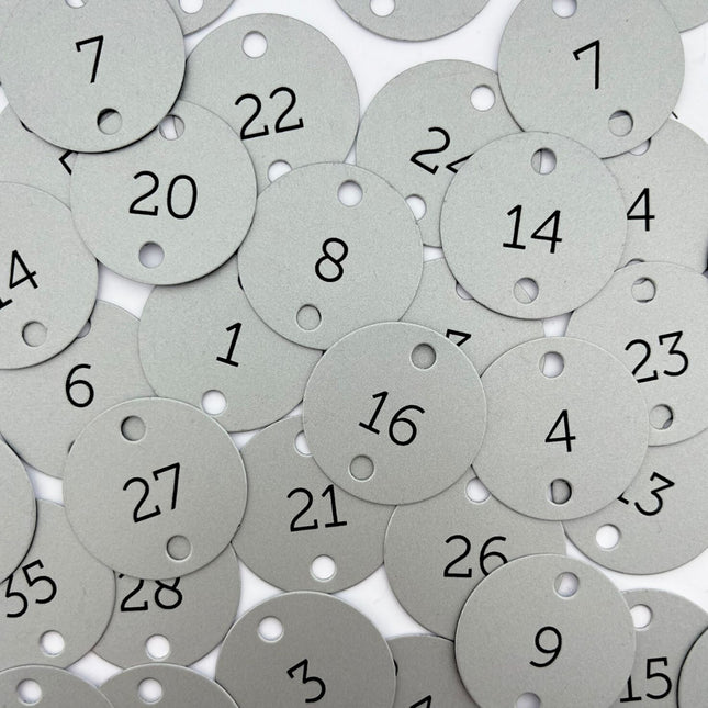 Jeton numéroté en aluminium anodisé - avec trous - Ø30 mm - par pièce