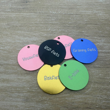 Porte-clés avec nom en aluminium anodisé rond - Ø35 mm - par pièce