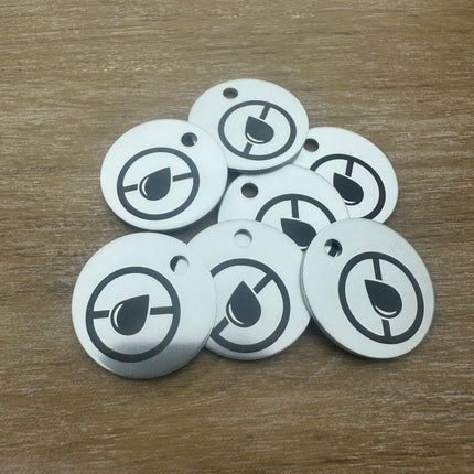 Porte-clés argenté avec logo en aluminium anodisé rond - par pièce
