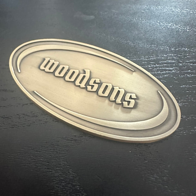 Logo métallique - 70 x 35 mm - par pièce