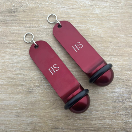 Porte-clés hôtel Big Classic rouge bordeaux personnalisé - aluminium - 105 x 30 mm - par pièce