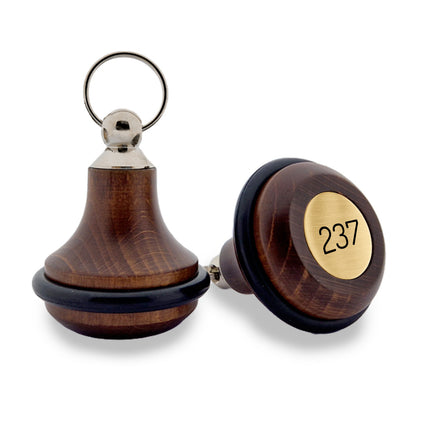 Porte-clés hôtel Belly Wood marron foncé - 65 x 38 mm - bois - par pièce