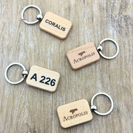 Porte-clés personnalisé en bois rectangle - 44 x 40 mm - par pièce