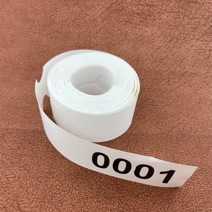 Étiquettes à boucles numérotées blanches PEHD - 215 x 35 mm - 100 étiquettes sur rouleau