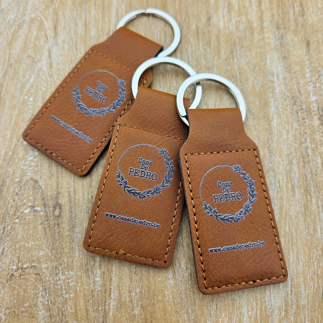 Porte-clés en cuir personnalisé rectangle marron - 70 x 33 mm - par pièce